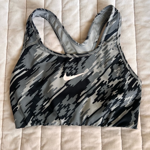 Nike Bra Bundle - Picture 4 of 7